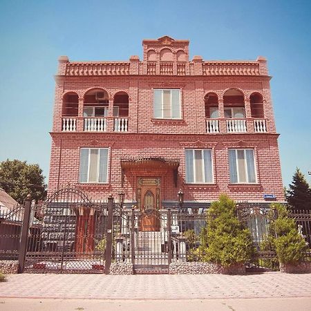 Versal Hotel خيرسون المظهر الخارجي الصورة