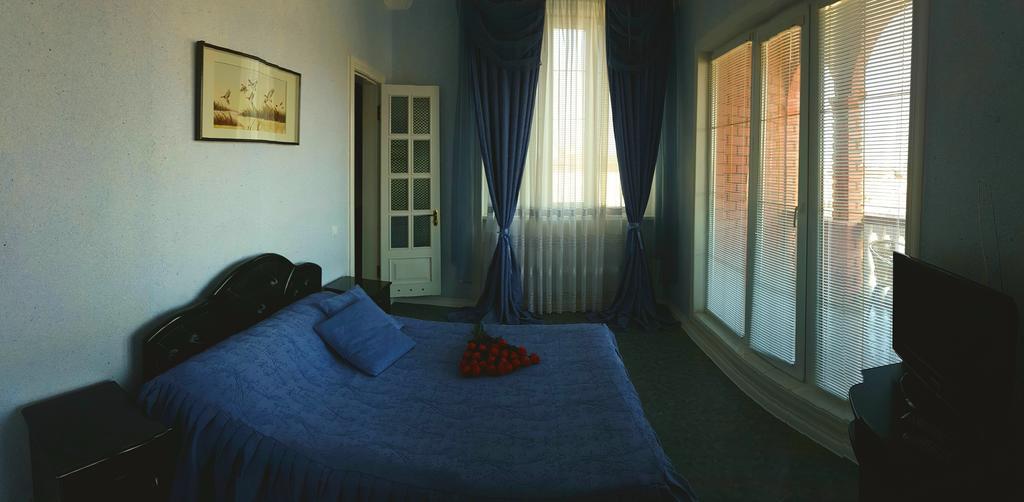 Versal Hotel خيرسون المظهر الخارجي الصورة