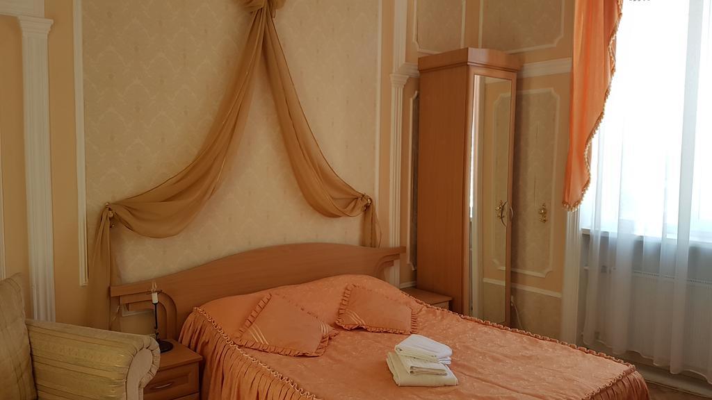 Versal Hotel خيرسون المظهر الخارجي الصورة